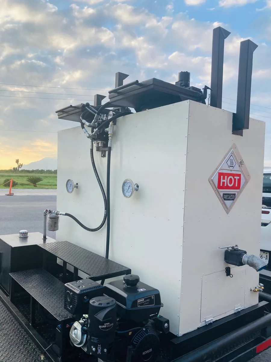 Caldera termoplástica IVT-REM1024 en operación — Ingeniería Vial TEPATE