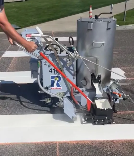 Máquina aplicadora termoplástica TEPATE — Tanque 300 kg